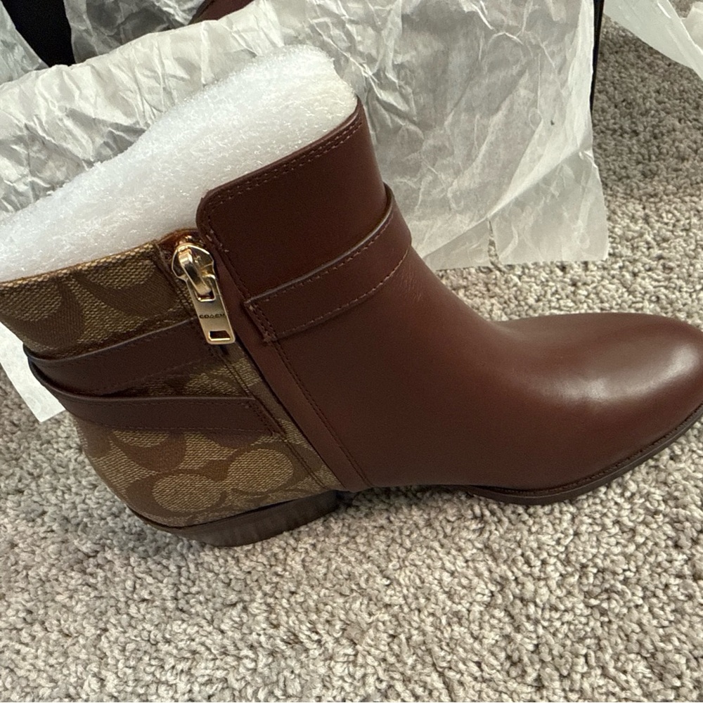 Coach Black Bootie Box with Signature Logo - Picture 7 of 11